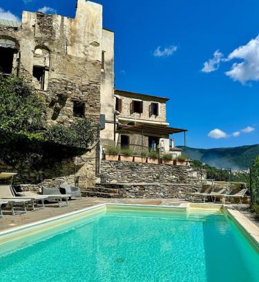 Novelli House | Casa del Borgo con Piscina