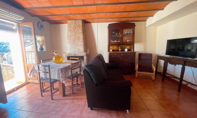 Peralta de la Sal Apartment | Pet-Friendly Retreat at Casa del Bueno - Rated 9.4/10
