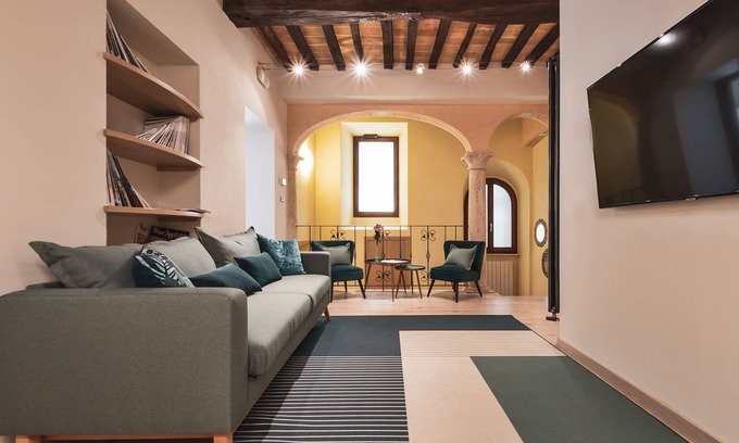 Montalcino Apartment | Charming Casa del Dago: Ideal Montalcino Retreat for Families