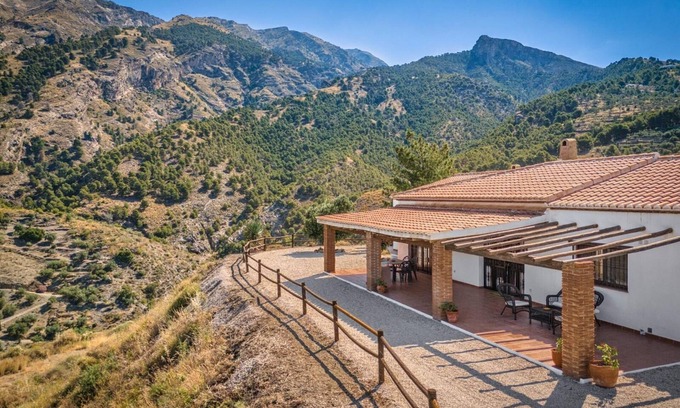 Canillas de Aceituno Villa | Casa del Molino, a beautiful Villa in the mountains of Canillas de Aceituno