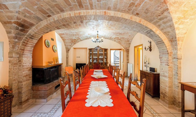 Montefiore dell'Aso Villa | Discover Casa del Gelso - Family Villa with Pool & Spa