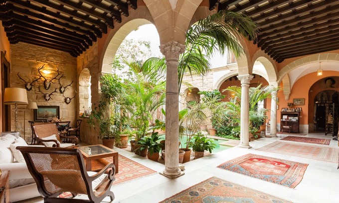 Jerez de la Frontera House | Unforgettable Casa del Gobernador de Cuba - XVIII Century Retreat