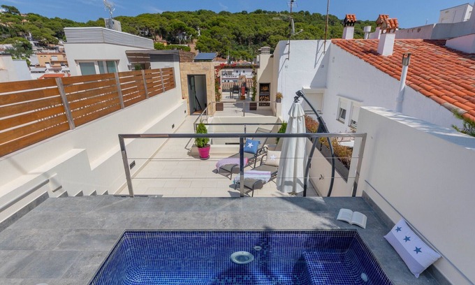 Tamariu House | Beachfront Oasis: CASA DEL MAR with Private Pool & Spa