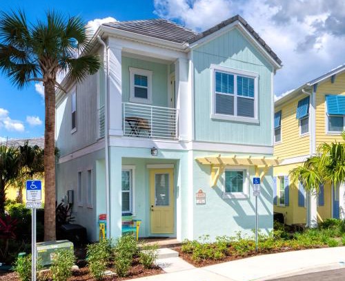 West Kissimmee House | Delightful Cottage near Disney with Pool and Hot Tub Amenities