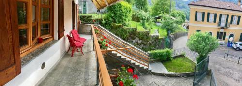 Occagno Apartment | Pet-Friendly Getaway at Casa del Quai - Rated 9.4/10