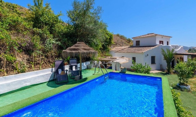 Canillas de Aceituno Villa | Relax at Casa del Río Canillas de Aceituno with Ocean Views