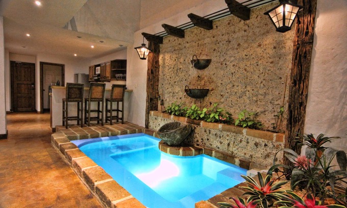 La Florida Apartment | Casa del Reloj OASIS: Penthouse with Jacuzzi & Waterfall