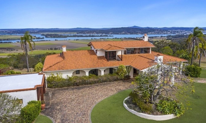 Ashby Heights Apartment | Casa Del Rio: Breathtaking 270-Degree Views Await