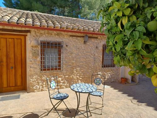 Beneixama House | Cozy Casa del Riu: Oceanfront Stay with Pool & Breakfast