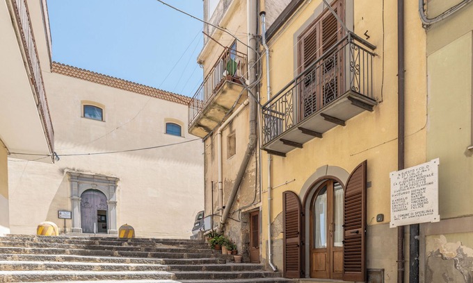 Sperlinga House | Casa Del Sarto