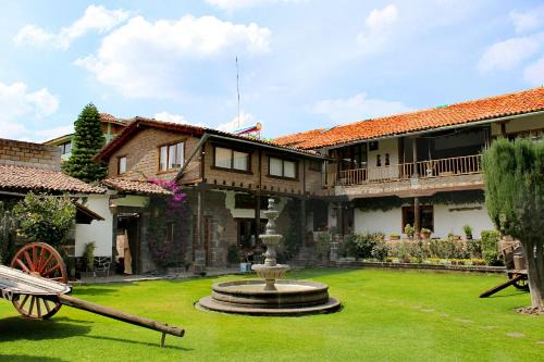 Jocotitlan Hotel | Historic Casa del Siglo XVII with Family-Friendly Amenities
