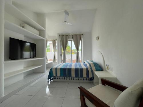 R Apartment | Pet-Friendly Retreat at Casa del Sol - Rated 8/10 by Guests