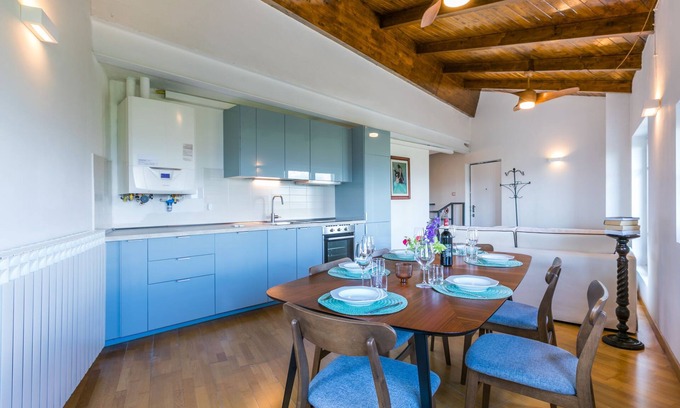 Montalcino Apartment | Oceanfront Casa del Sole: Family-Friendly Getaway
