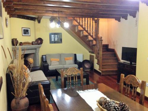 La Alberca House | Casa del Tablao: Family-Friendly Retreat with 8.8 Rating