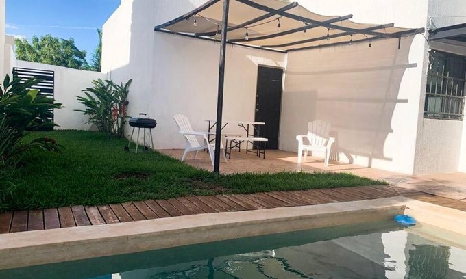 Merida Municipality House | Casa del Verano Eterno: Family-Friendly Retreat with Pool