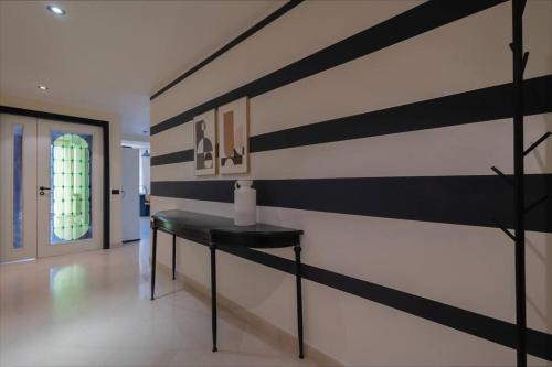 Canicatti Apartment | Family-Friendly Getaway at Casa del Vince - Rated 9/10