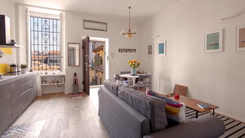 Chinatown Apartment | Top-Rated Comfort at Casa Dela with Full Kitchen Access