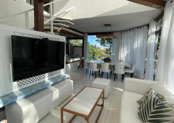 Ossos House | Casa Delfi: Breathtaking Views & Jacuzzi by the Beach