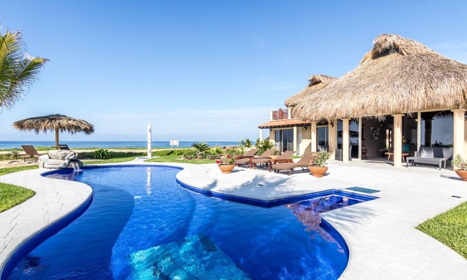 San Pedro Mixtepec Villa | Casa Delfin - Ocean View Villa with Private Pool Amenities
