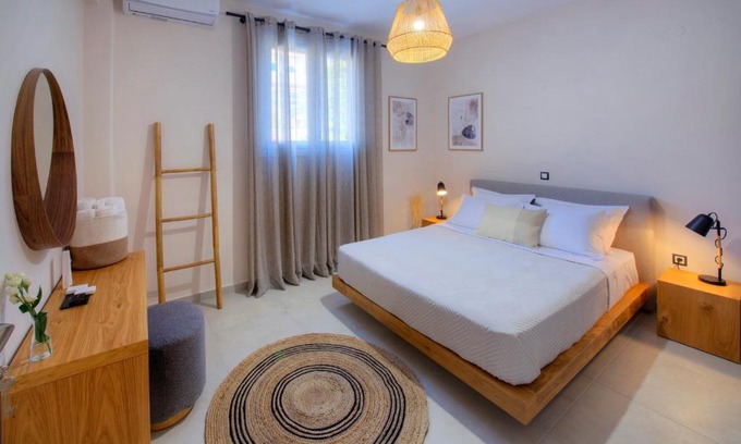 Monemvasia Apartment | Discover Casa dell’est: Family-Friendly 4-Star Retreat