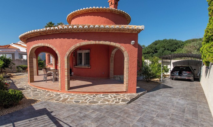 Les Deveses House | Casa Deveses: Beachside Retreat with Pool and Ocean Views