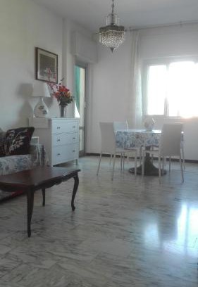 Albissola Marina Apartment | Family-Friendly Casa di Alessio, Steps from the Beach