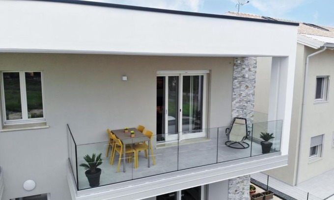 Rivoltella Apartment | Casa di Andrew - Family-Friendly Retreat on Lake Garda