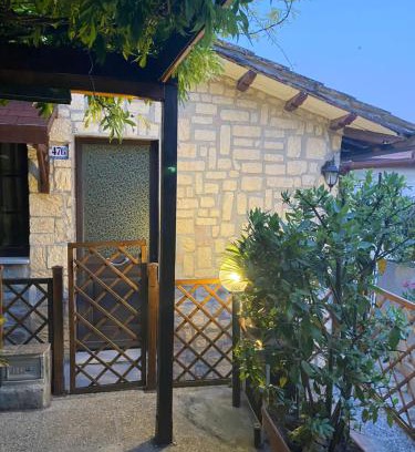 Castel d'Arno House | Discover Residenza Etrusca: Pet-Friendly Retreat Awaits