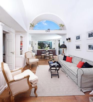 Capri Bed & Breakfast | Explore Casa Di Capri: 4-Star Comfort with Breakfast