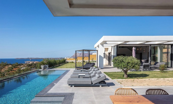 Kounoupidiana Villa | Casa di Elen: Relaxing Atmosphere & Chic Ocean View Retreat