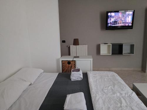 Velletri House | Discover Casa Di Francesco: Family-Friendly with Breakfast