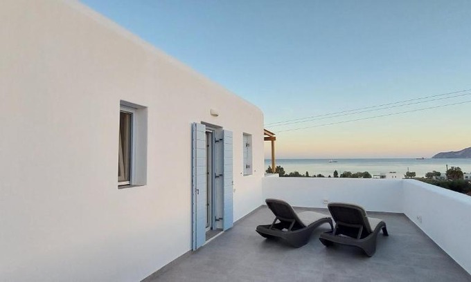 Kimolos Apartment | Explore Casa Di Kimolos: Family-Friendly 4-Star Retreat