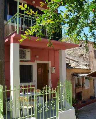 Aleimmatades House | Family-Friendly Retreat at Casa Di Mama - Rated 9.1/10