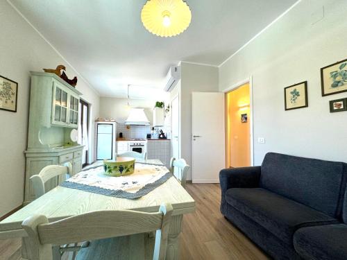 Capaci Apartment | Family-Friendly Casa di Mami with 8.9/10 Guest Rating