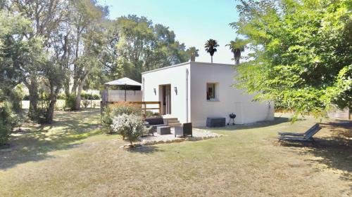 Santa-Lucia-di-Moriani House | Oceanfront Casa di Marina: Guest Rated 9.1 with Ocean View
