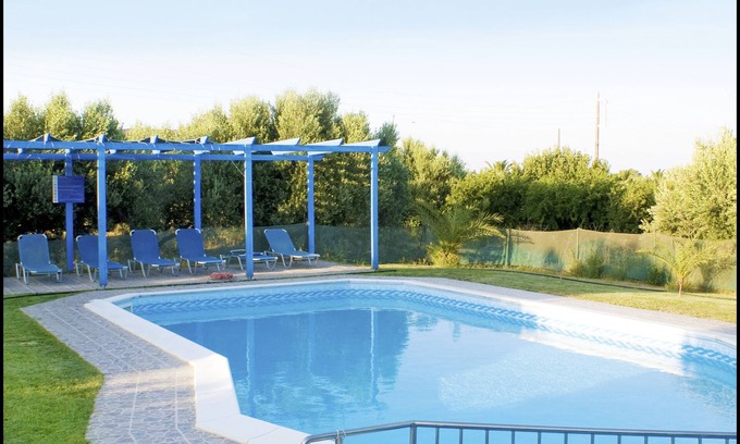 Vigla House | Discover Casa di Mare: Oceanfront Bliss with Pool Access