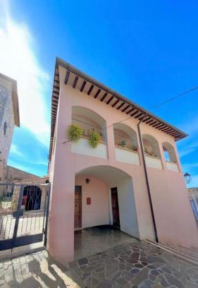 Montefranco House | Cozy Casa di Nonna - Private Rooms with Hot Tub Access