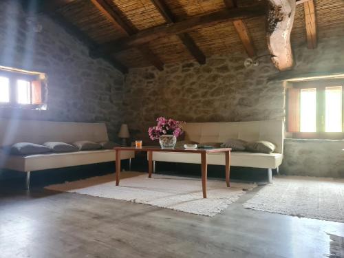 Usellus Ski Chalet | Experience Casa di Pietra: Guest Rated 9.8 & Pet Friendly