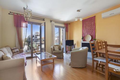 Lefkada Town Apartment | Top-Rated Casa di Sole: Family-Friendly Getaway Awaits