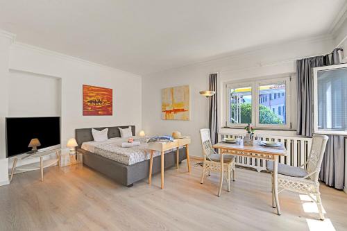 Losone Apartment | Casa di Tino - Family and Pet-Friendly Getaway