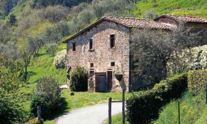 Pietrabuona House | Family-Friendly Retreat at Casa di Zano with Pool & Spa