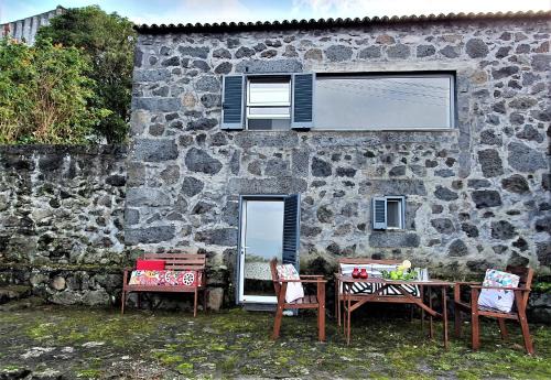 Sao Roque do Pico House | Pet-Friendly Escape at Casa do Arcanjo - Family Welcome!