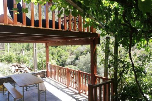 Balocas House | Casa do Avô Alváro - Pet-Friendly Retreat with High Ratings