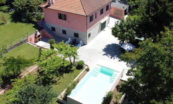 Valenca Cottage | Relax at Casa do Avô Manuel: Family Retreat with Pool