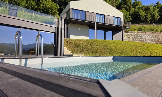 Vila Cottage | Scenic Casa do Barbeiro: River Minho Views & Spa Amenities
