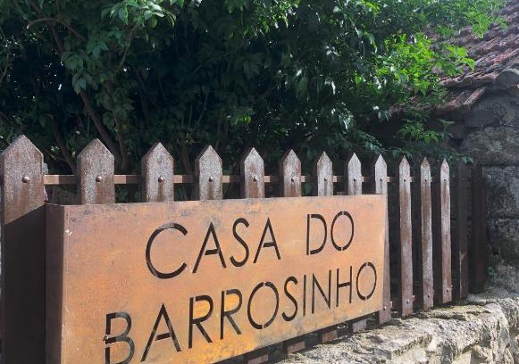 Penedones House | Inviting Casa do Barrosinho: Pet & Child Friendly Escape