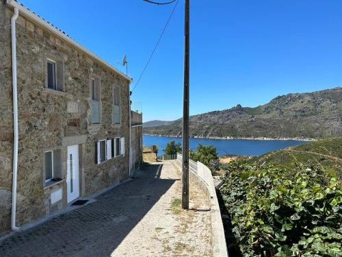 Montalegre House | Beautiful Casa do Beija: Oceanfront Family Retreat