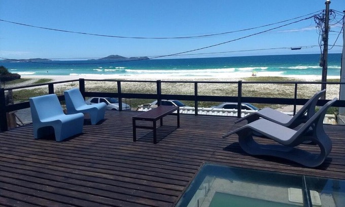 Foguete House | Beachfront Casa do Beiral Azul: 4-Star Family Retreat