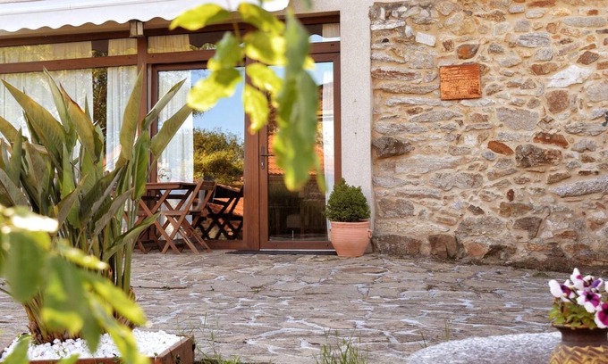 Ponteceso House | Oceanfront Holiday Home in A Costa da Morte with Spa