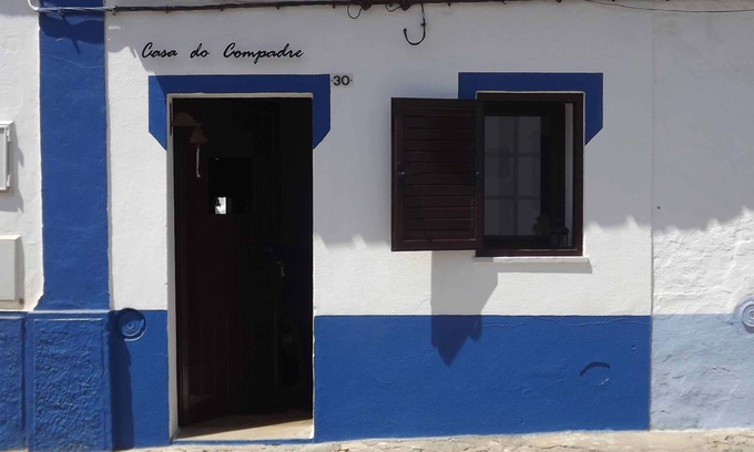 Reguengos de Monsaraz House | Pet Friendly Retreat with Pool at Casa do Compadre